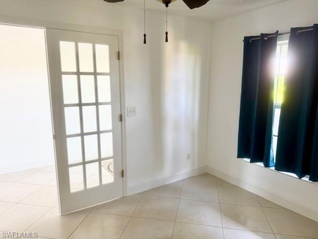 Image 4 of property listing at 2833 NW 6th PL, Cape Coral, FL 33993
