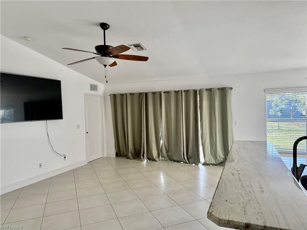 Image 5 of property listing at 2833 NW 6th PL, Cape Coral, FL 33993