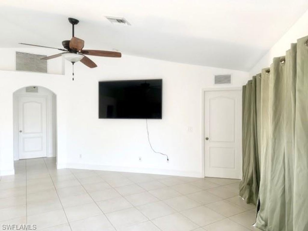 Image 9 of property listing at 2833 NW 6th PL, Cape Coral, FL 33993
