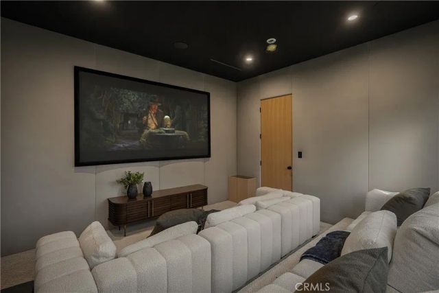 15451 Camarillo Street, Sherman Oaks, CA 91403