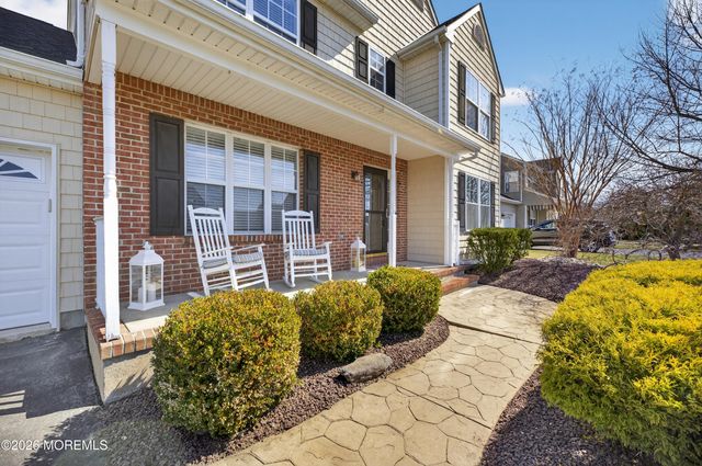 17 Yosemite Road, Howell, NJ 07731