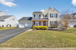 17 Yosemite Road, Howell, NJ 07731