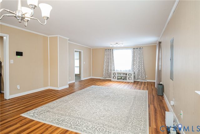 26746 Oxford Rd, Ruther Glen, VA 22546