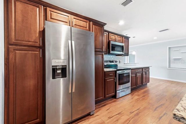 1920 64TH AVENUE N, St Petersburg, FL 33702