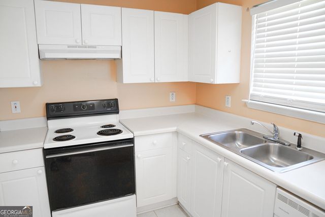 300 Goldenrod Drive, Stockbridge, GA 30281