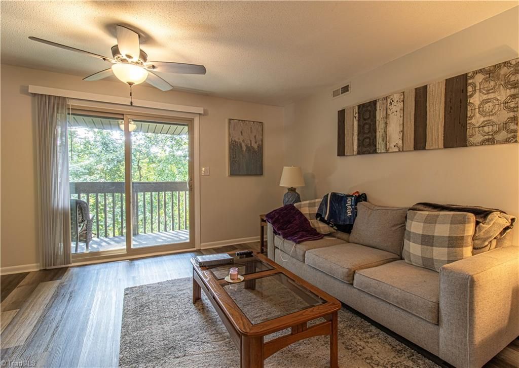 174 Turnwood Lane, Winston-salem, NC 27015