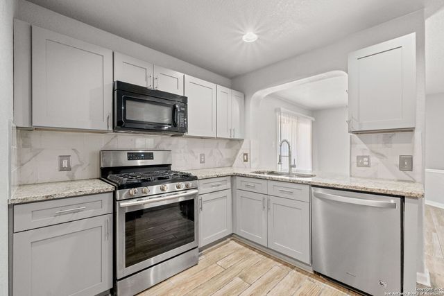 2326 Camberly, Converse, TX 78109