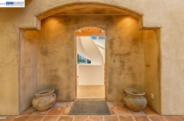 1302 Westview Dr, Berkeley, CA 94705