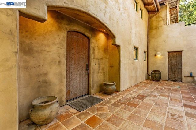 1302 Westview Dr, Berkeley, CA 94705