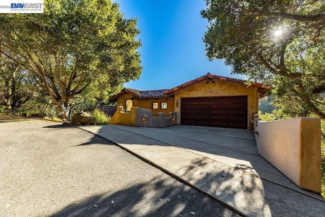 1302 Westview Dr, Berkeley, CA 94705