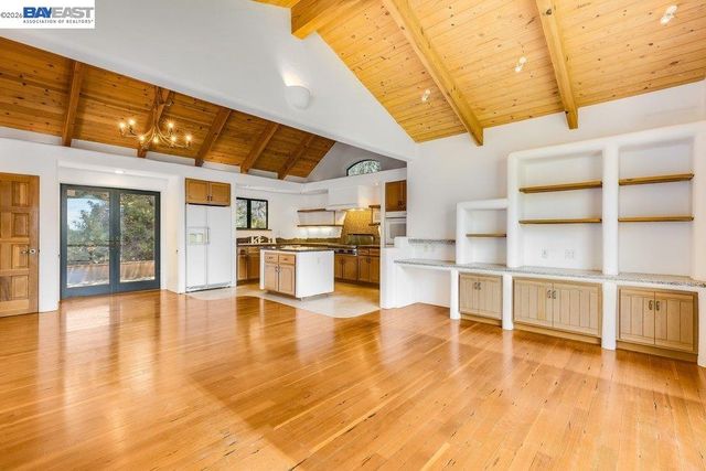 1302 Westview Dr, Berkeley, CA 94705
