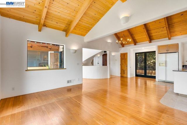 1302 Westview Dr, Berkeley, CA 94705