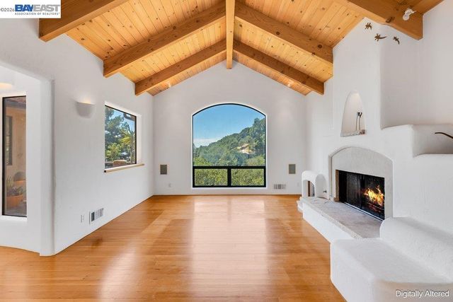 1302 Westview Dr, Berkeley, CA 94705