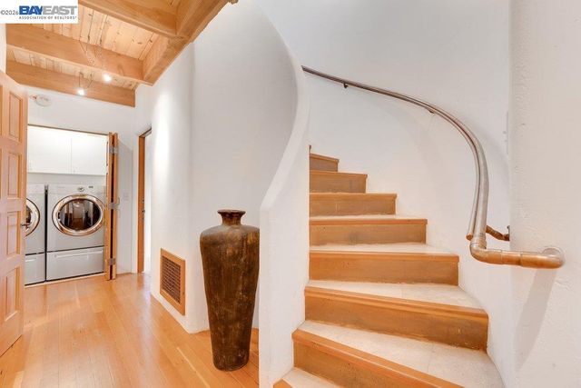 1302 Westview Dr, Berkeley, CA 94705