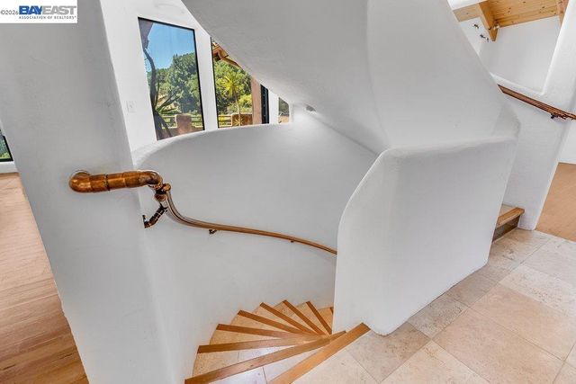 1302 Westview Dr, Berkeley, CA 94705