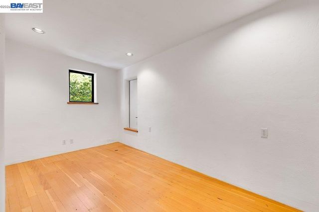 1302 Westview Dr, Berkeley, CA 94705