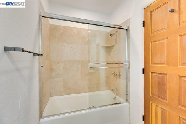 1302 Westview Dr, Berkeley, CA 94705