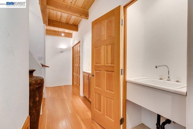 1302 Westview Dr, Berkeley, CA 94705