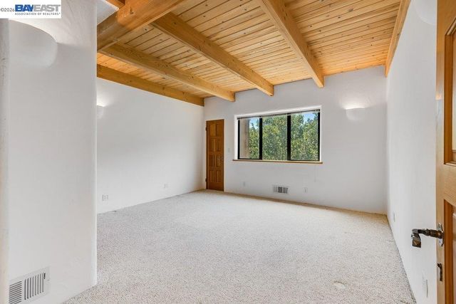 1302 Westview Dr, Berkeley, CA 94705