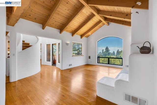 1302 Westview Dr, Berkeley, CA 94705