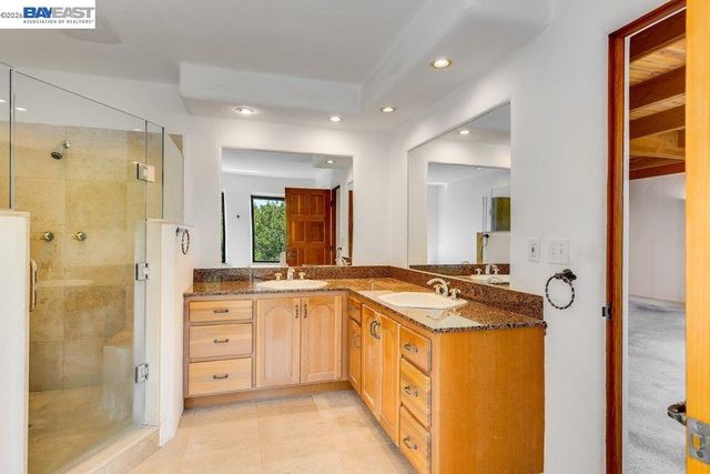 1302 Westview Dr, Berkeley, CA 94705