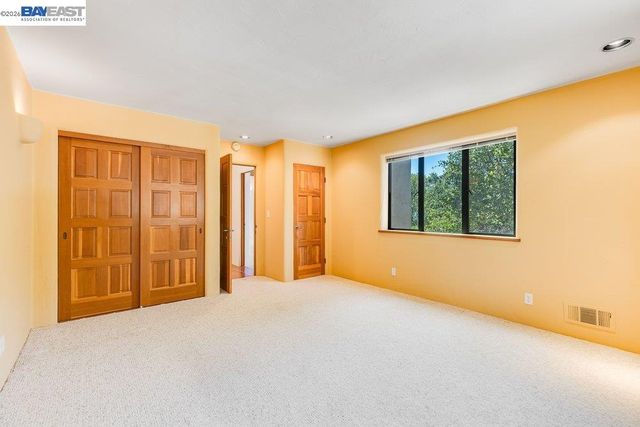 1302 Westview Dr, Berkeley, CA 94705