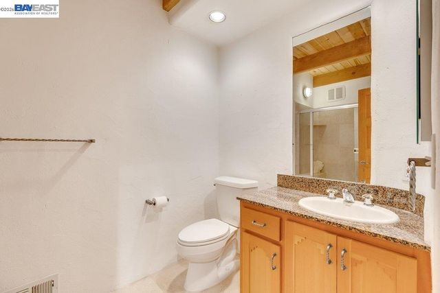 1302 Westview Dr, Berkeley, CA 94705