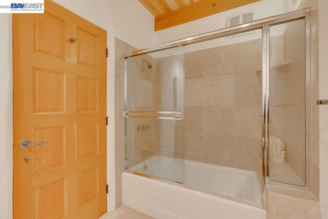1302 Westview Dr, Berkeley, CA 94705