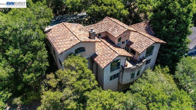 1302 Westview Dr, Berkeley, CA 94705