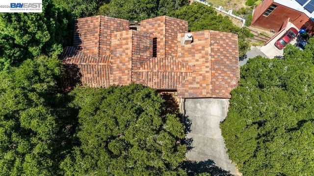 1302 Westview Dr, Berkeley, CA 94705