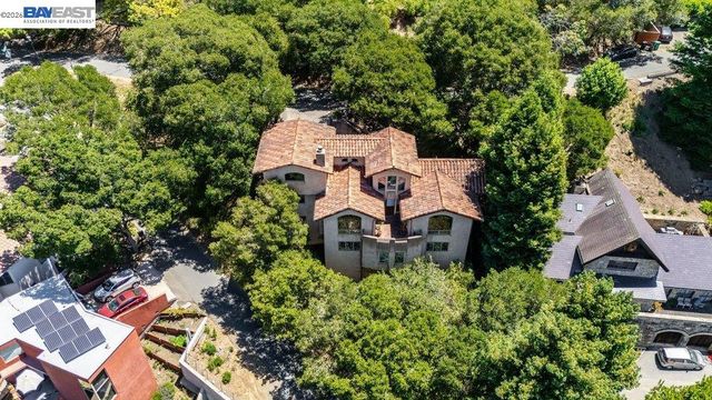 1302 Westview Dr, Berkeley, CA 94705