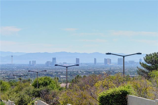 11049 Clear Meadows Drive, Las Vegas, NV 89134