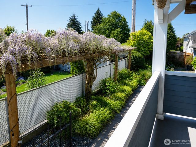 1422 Colby Avenue, Everett, WA 98201