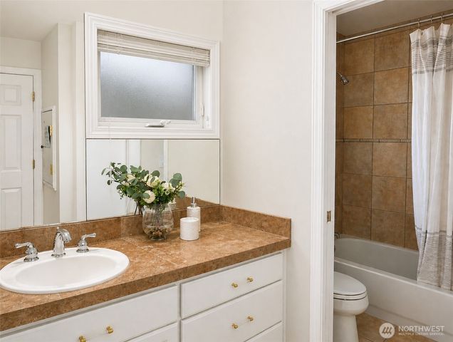 1422 Colby Avenue, Everett, WA 98201