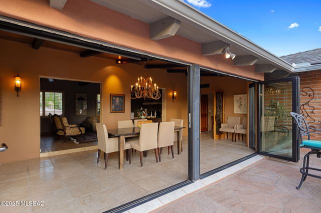 4425 N Hacienda Del Sol Road, Tucson, AZ 85718