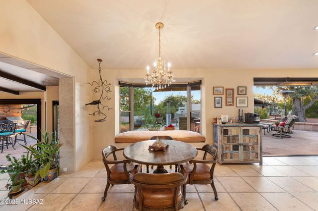 4425 N Hacienda Del Sol Road, Tucson, AZ 85718