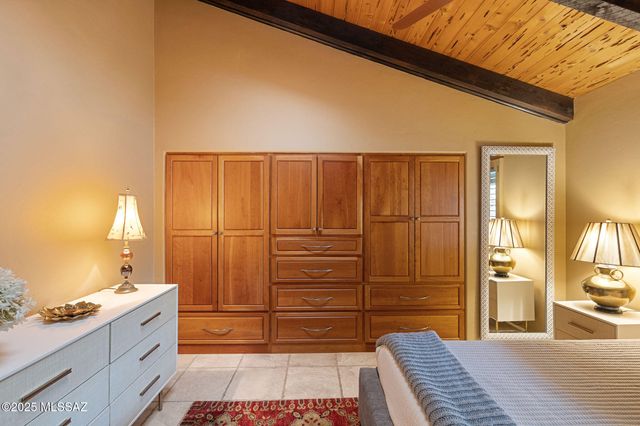 4425 N Hacienda Del Sol Road, Tucson, AZ 85718