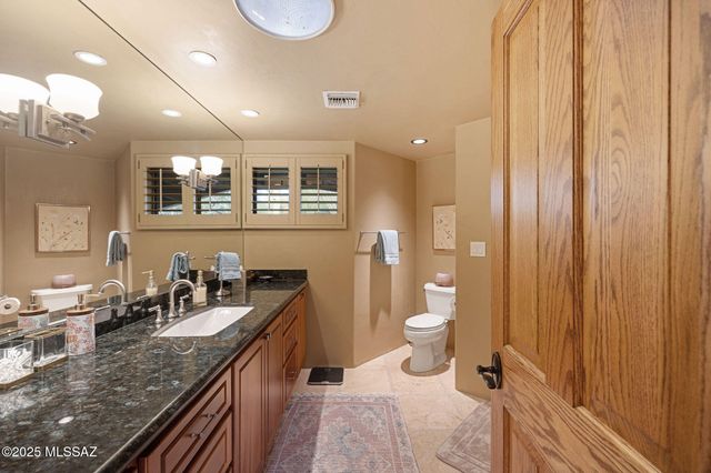 4425 N Hacienda Del Sol Road, Tucson, AZ 85718