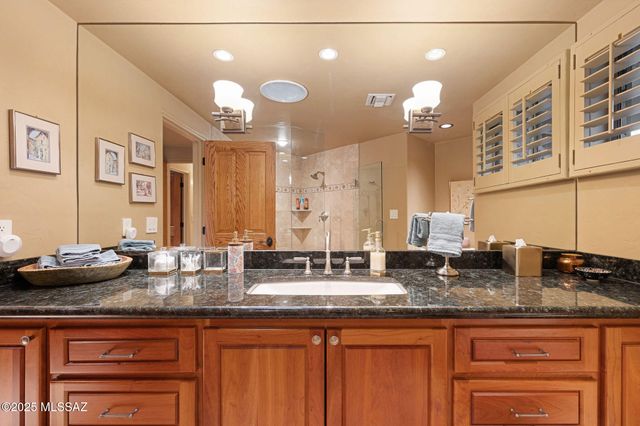 4425 N Hacienda Del Sol Road, Tucson, AZ 85718