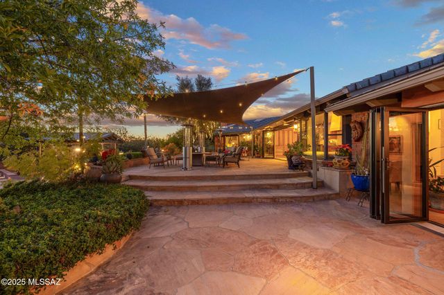 4425 N Hacienda Del Sol Road, Tucson, AZ 85718