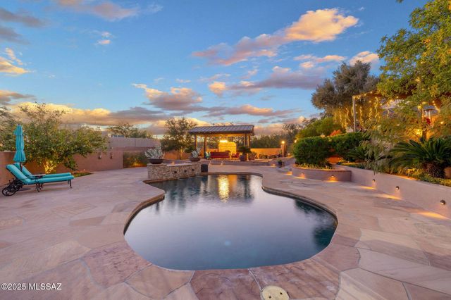 4425 N Hacienda Del Sol Road, Tucson, AZ 85718