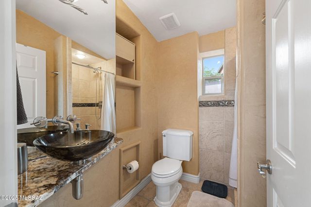 4425 N Hacienda Del Sol Road, Tucson, AZ 85718