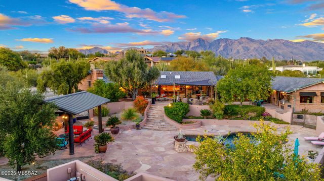 4425 N Hacienda Del Sol Road, Tucson, AZ 85718