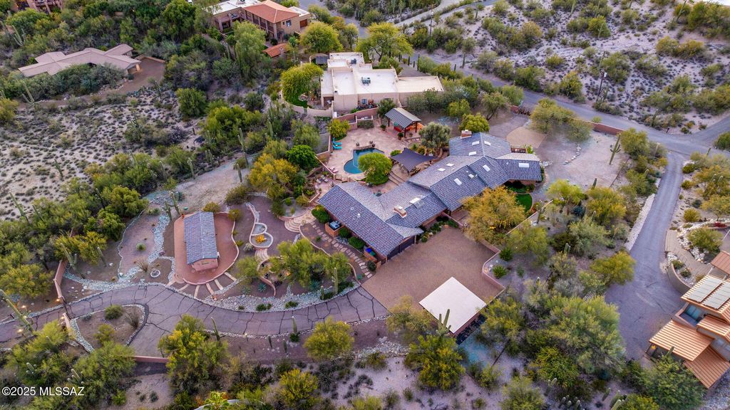 4425 N Hacienda Del Sol Road, Tucson, AZ 85718