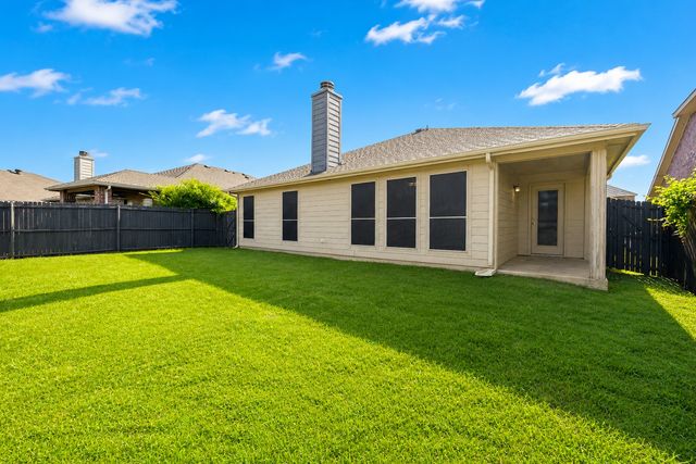1005 Meadow Green Court, Princeton, TX 75407