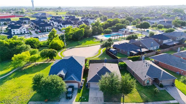 1005 Meadow Green Court, Princeton, TX 75407