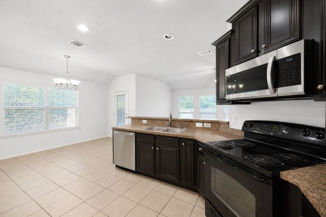 1005 Meadow Green Court, Princeton, TX 75407