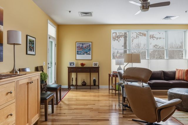 410 Farrell St Apt 119, South Burlington, VT 05403