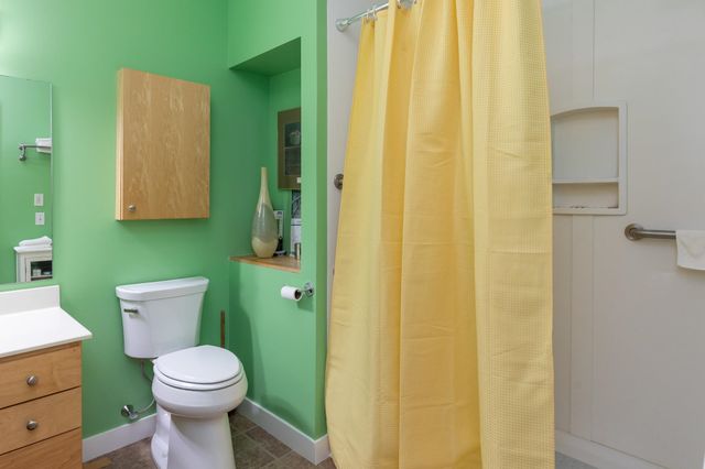 410 Farrell St Apt 119, South Burlington, VT 05403