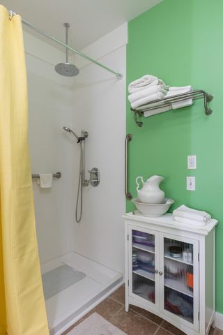 410 Farrell St Apt 119, South Burlington, VT 05403